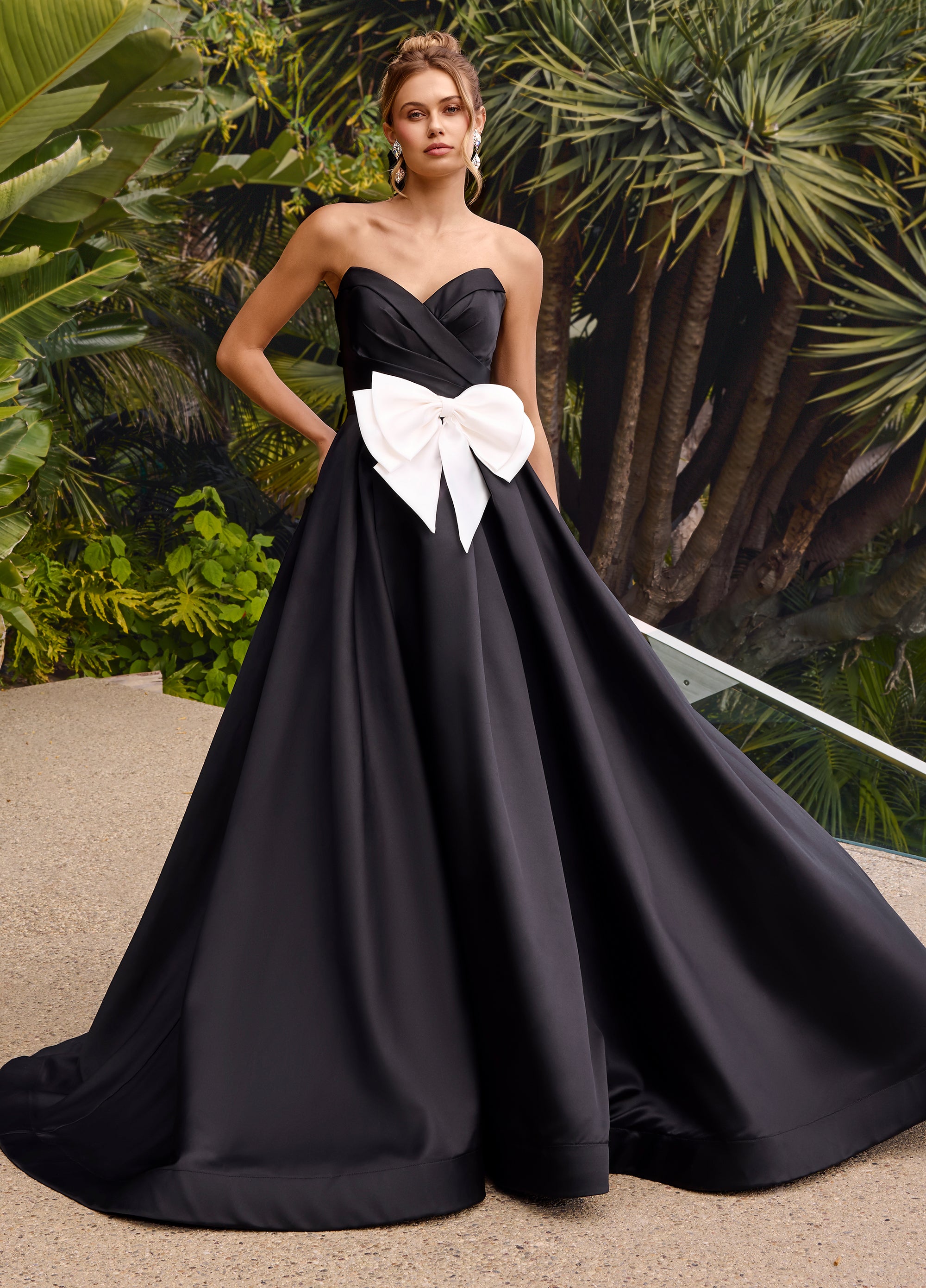 ASHLEYlauren 11770 – A stunning strapless mikado gown featuring a sweetheart neckline, oversized bow detail, and an elegant A-line ball gown skirt. Perfect for making a statement at any special occasion.