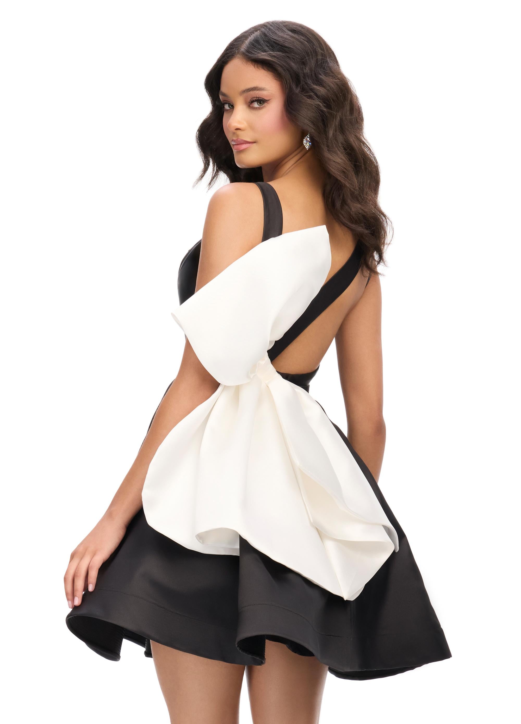 ASHLEYlauren 4781 V Neck Bow Back Cocktail Dress ASHLEYlauren 4781 V Neck Bow Back Cocktail Dress