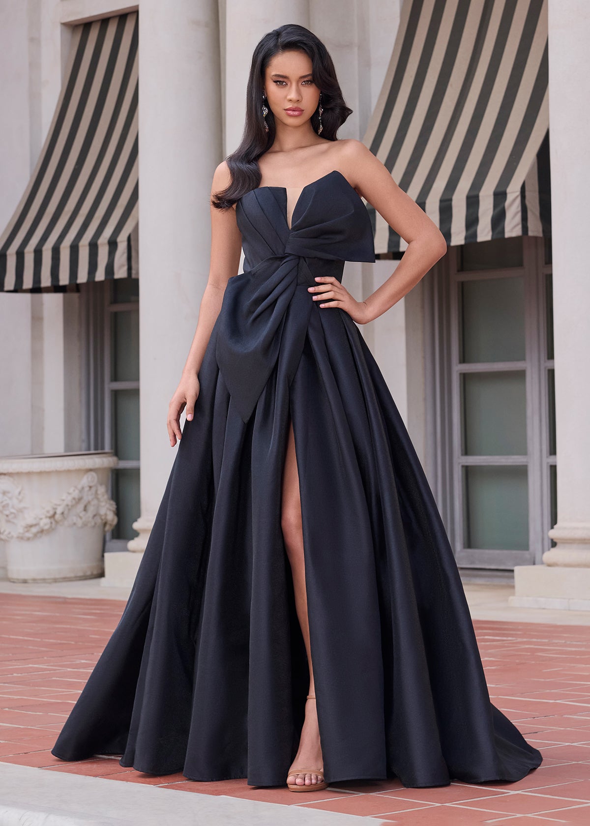 bow prom dress ASHLEYlauren 11609 Strapless Mikado Bow Ball Gown