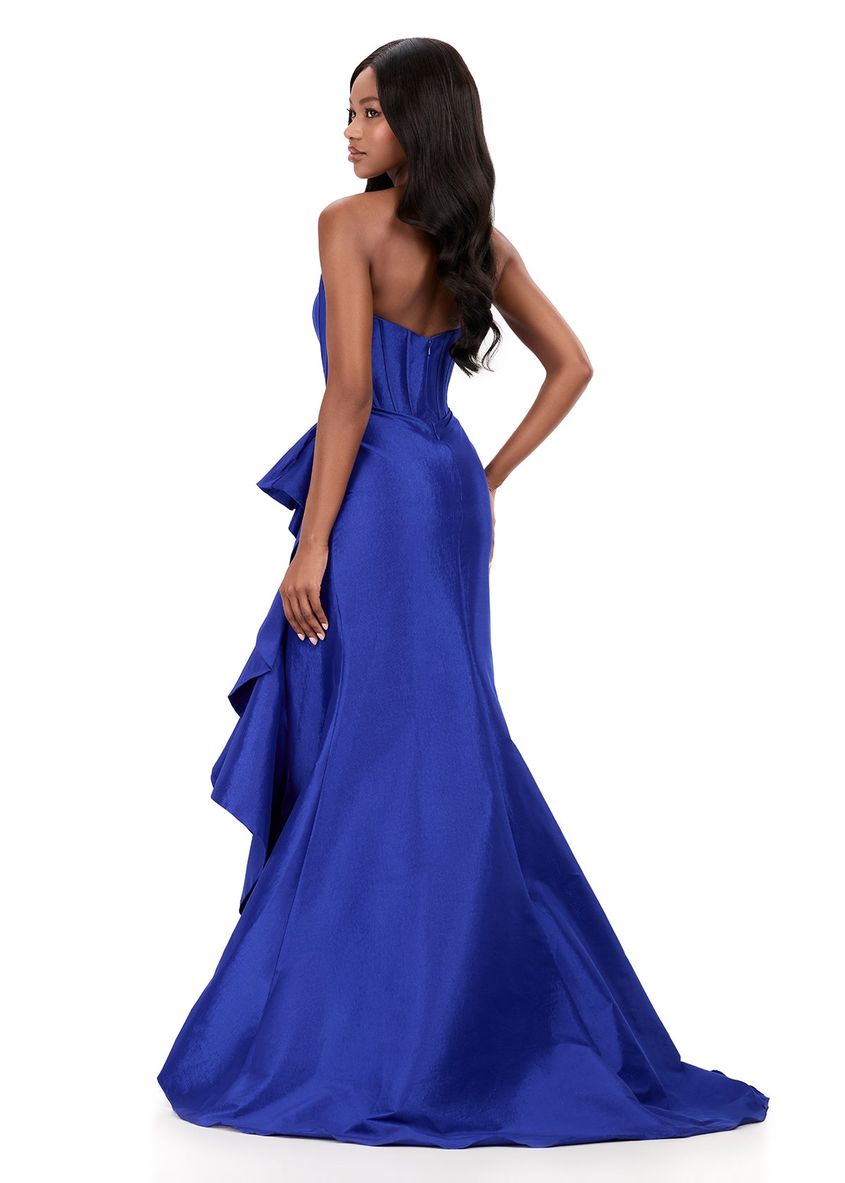 ADORE 22SS エアリーフォルムニット チュニック ノースリーブ フレア ASHLEYlauren Style 12287 - Taffeta Gown with Dramatic Side Ruffle