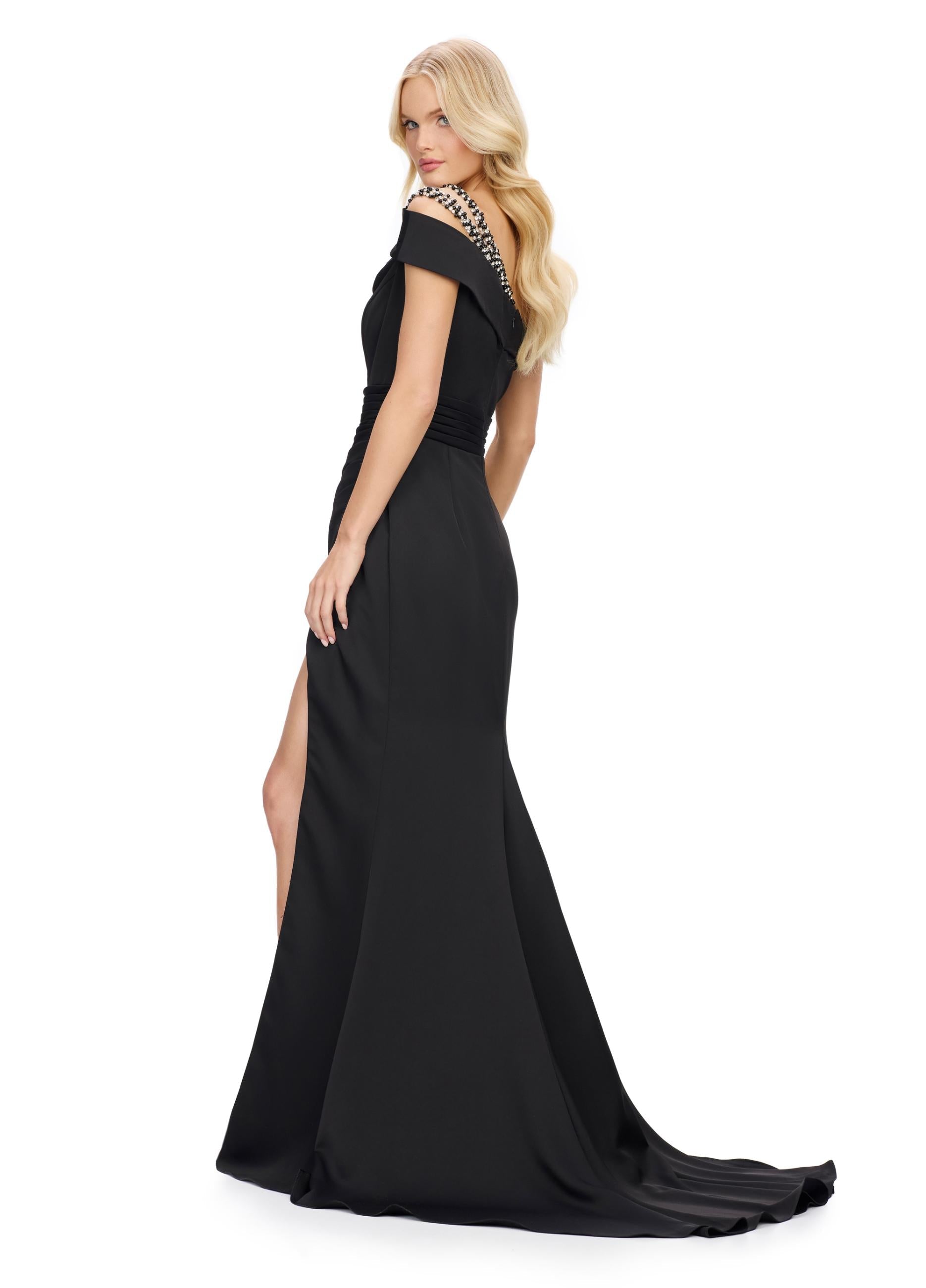 【PORTERNA】Lauren Mid-Length One Piece PORTERNA】Lauren Mid-Length One Piece Lauren: One Piece